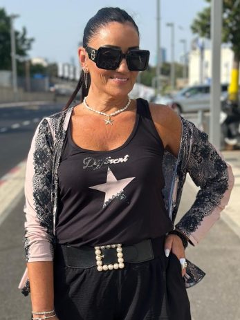 גופיית כוכב ורוד תחרה