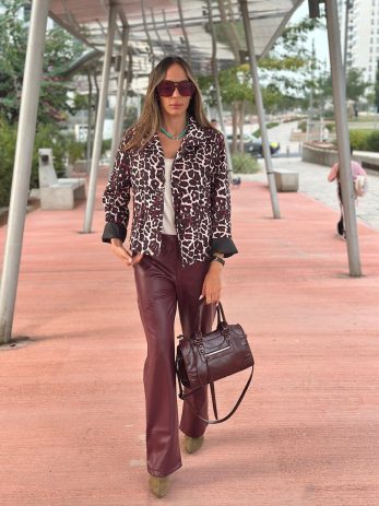 מכנסי דמוי עור גומי במותן