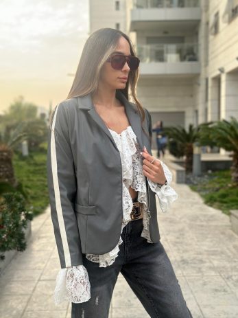 גקט פס דמוי עור