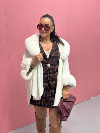 פונצו פרווה נשלפת