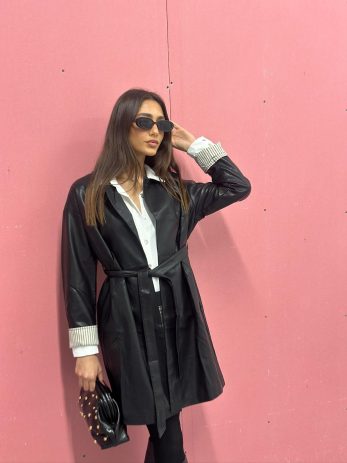 מעיל דמוי עור חגורה