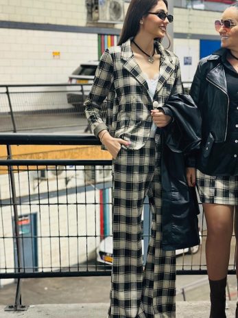 מכנסי משבצות גרייס