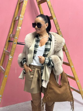 פונצו פרווה נשלפת