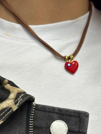 שרשרת לב אדום