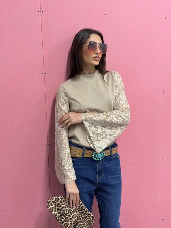 חולצת שרוול תחרה