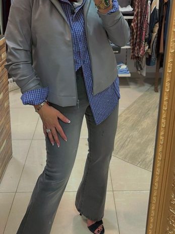 מכופתרת משבצות אבנים