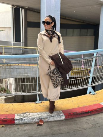 חליפת מוניקה מכנסיים