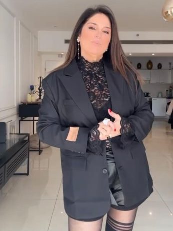 בלייזר שחור מחוייט