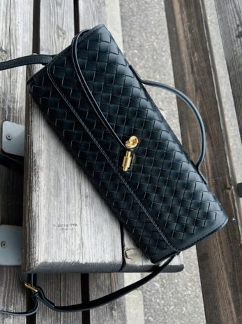 תיק ריבועים שחור